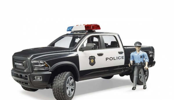 RAM 2500 Polizei Pickup mit Polizist